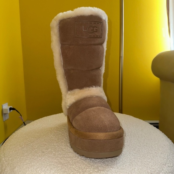 NEW UGG Women's Classic Chillapeak Tall Platform Boot Size 6 - Picture 6 of 16
